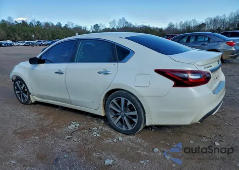 2017 Nissan Altima 2.5 from USA, damaged, VIN 1N4AL3APXHC155194